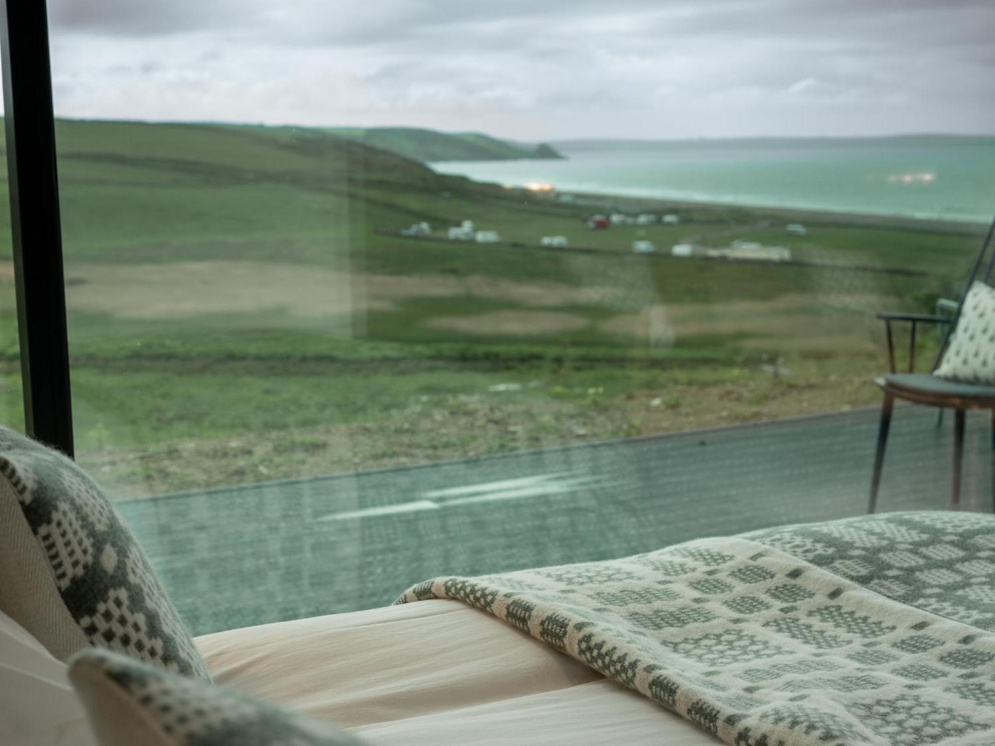 Subterranean Studio With Panoramic Costal Views And Sauna Newgale Exterior photo